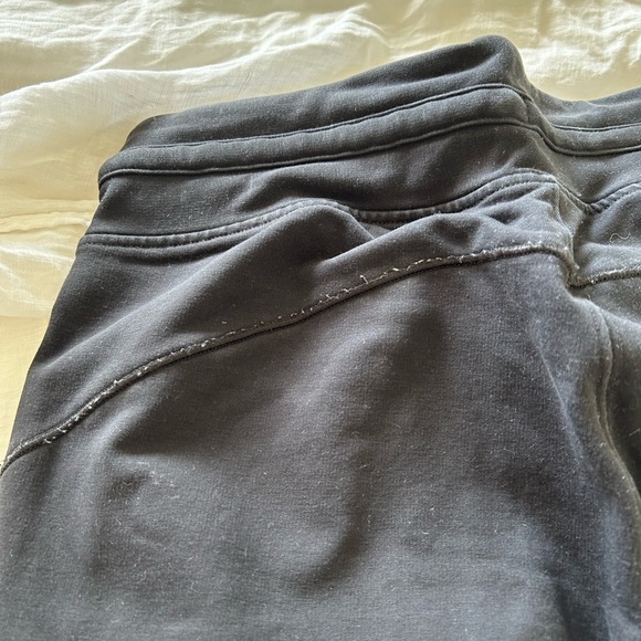 Lululemon ready to rulu fleece, thick joggers, size 6 - Picture 5 of 5